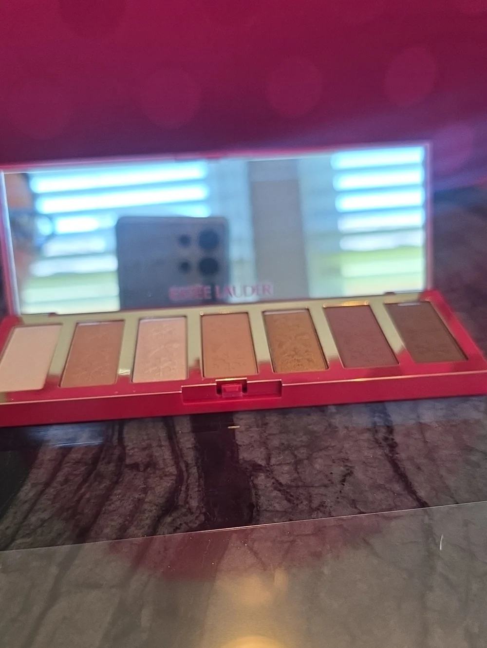 NWT Estee Lauder Glow Limited Efition Compact Eyeshadow Palette